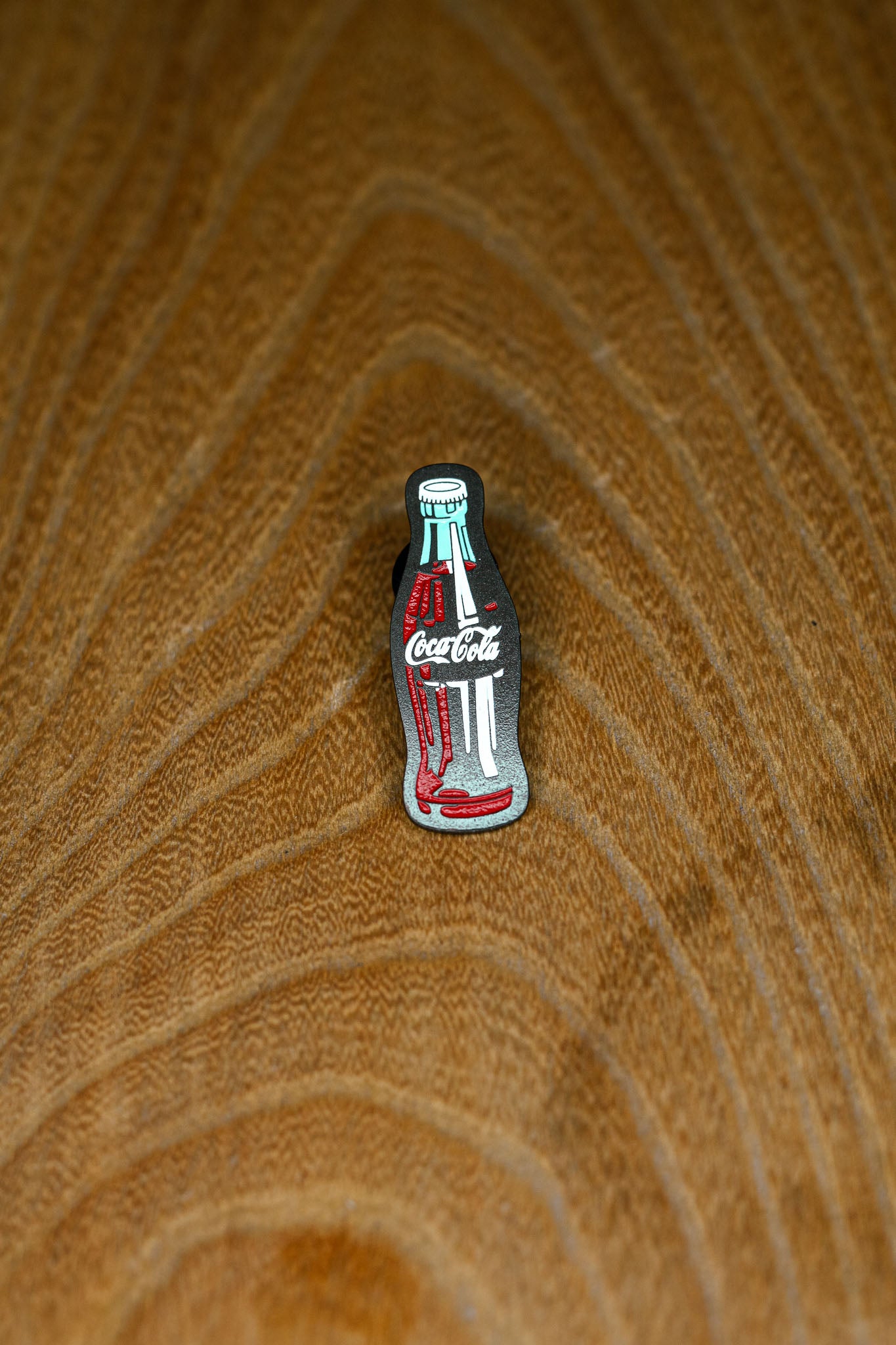 Pin "Coca Cola" botella