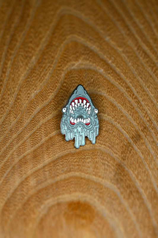 Pin "Shark"